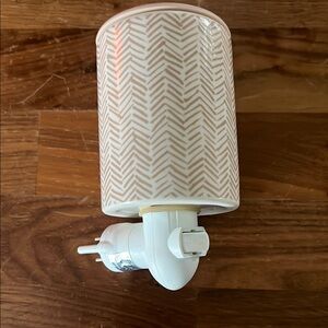 Happy Wax Chevron Pattern Wax Night Light
